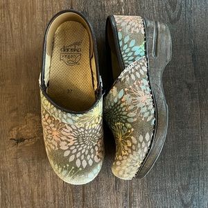 Dansko Shoes